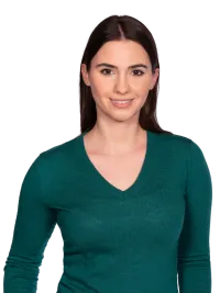 Marijana Krizanac Associate grüner Pullover